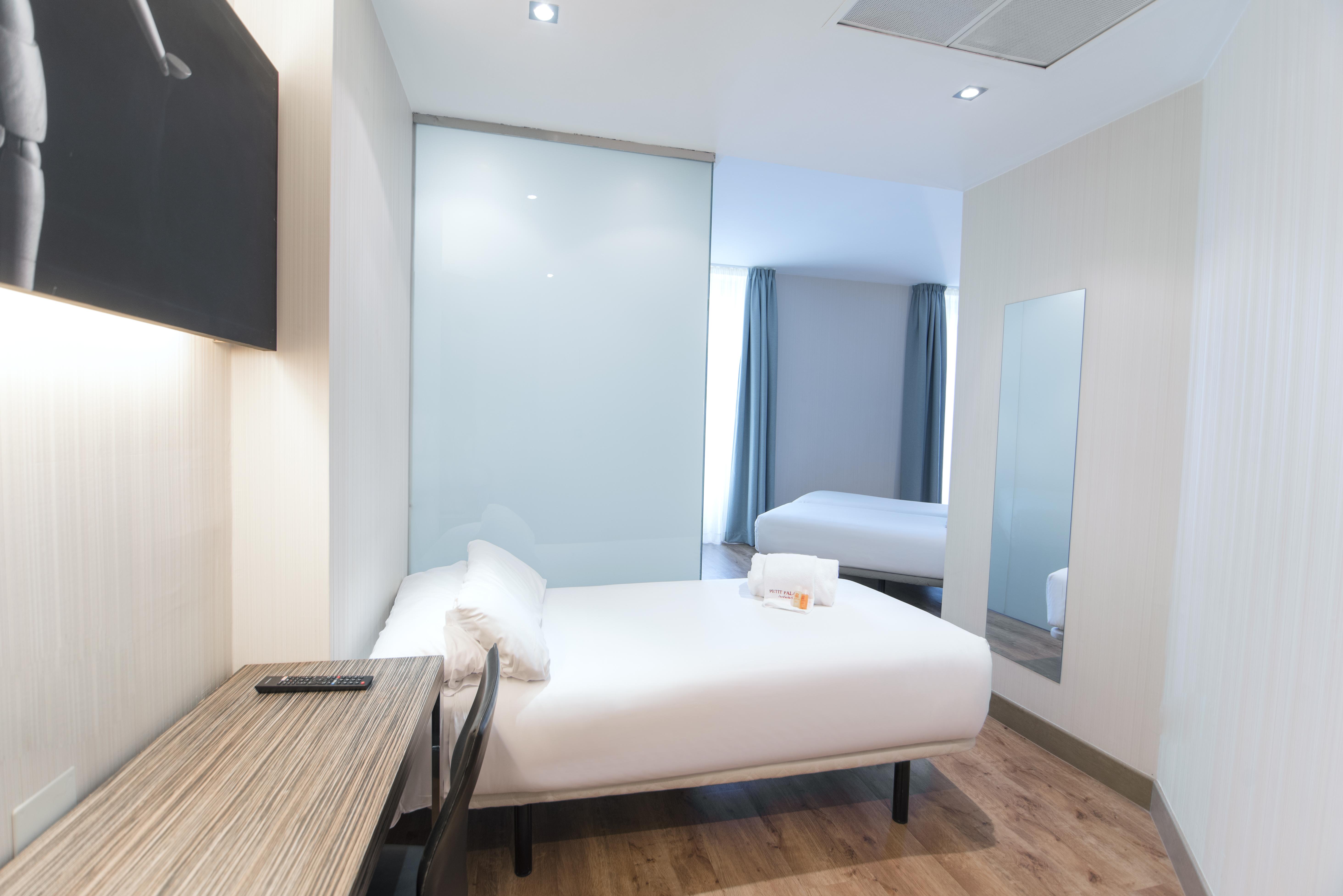 Petit Palace Santa Cruz 4* Seville