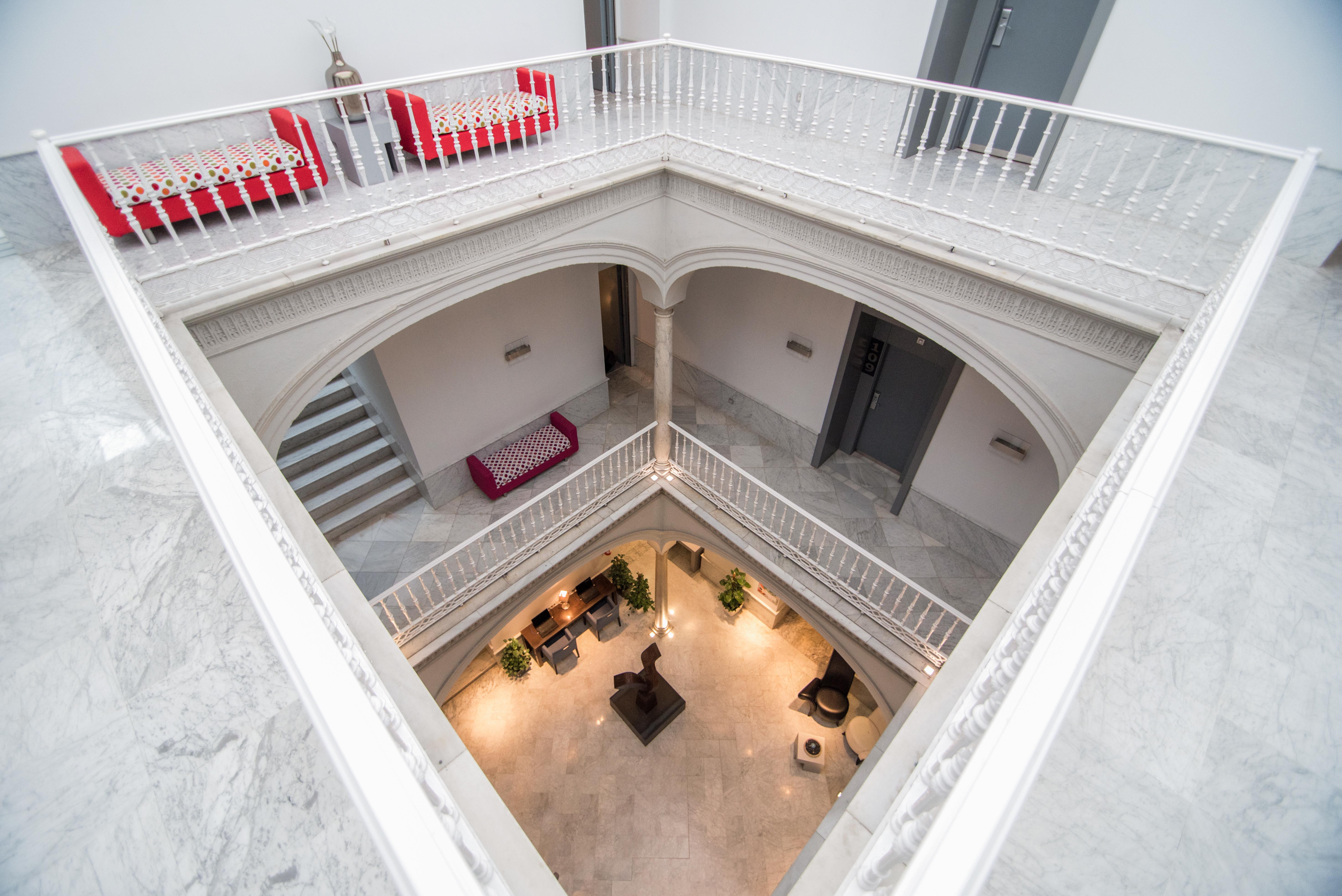 Hotel Petit Palace Santa Cruz 4*
