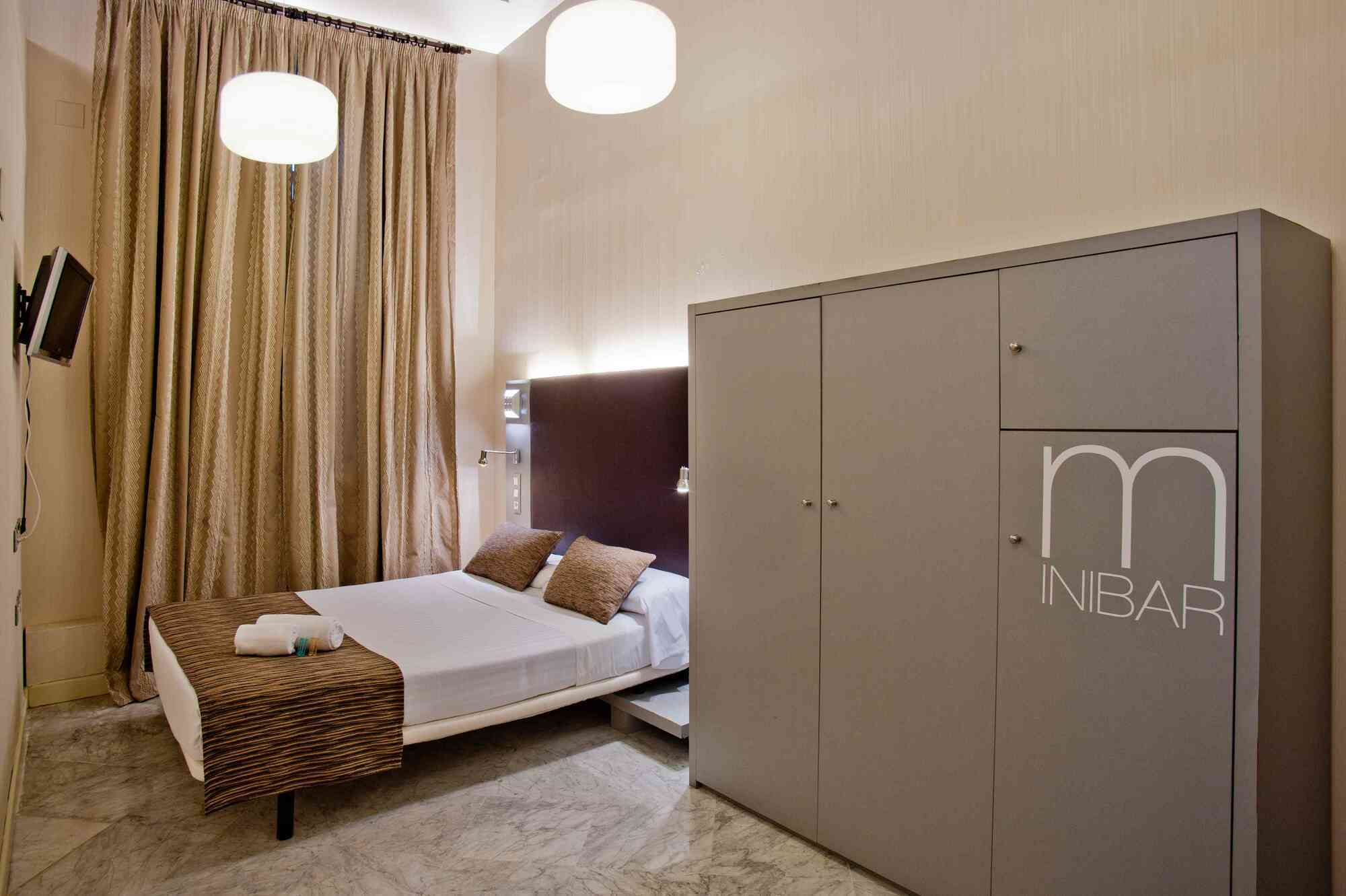 Hotel Petit Palace Santa Cruz 4*