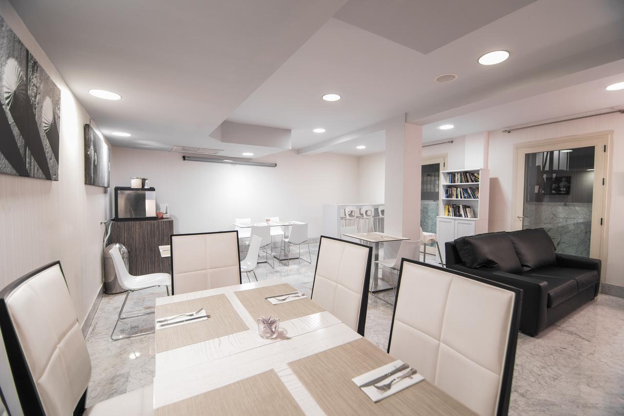 Hotel Petit Palace Santa Cruz 4*